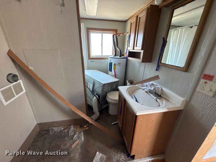 image for item FK1351 Skid mounted living quarters