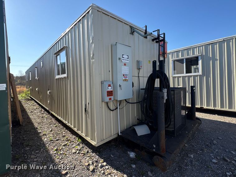 image for item FK1352 Skid mounted living quarters