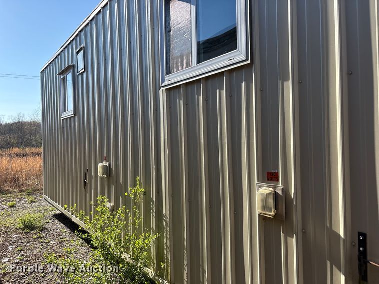 image for item FK1352 Skid mounted living quarters