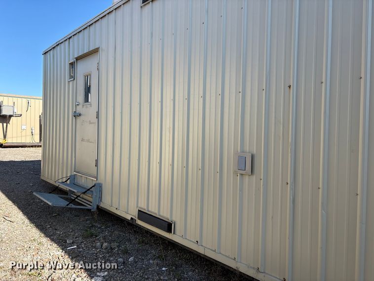 image for item FK1352 Skid mounted living quarters