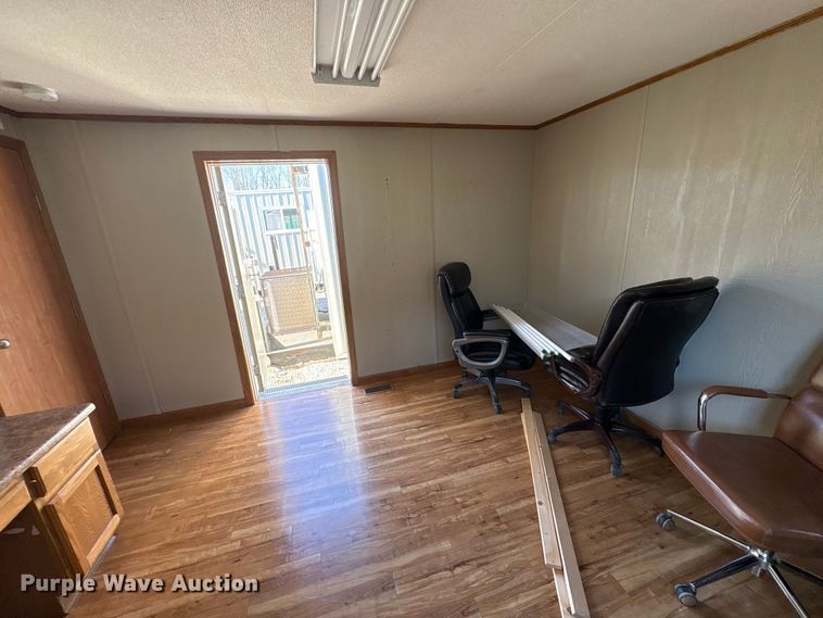 image for item FK1352 Skid mounted living quarters