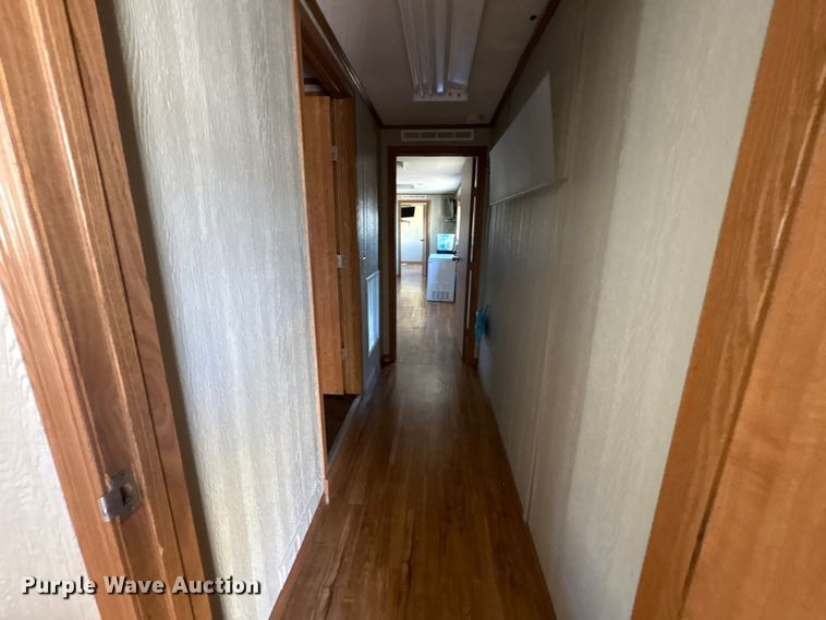 image for item FK1352 Skid mounted living quarters