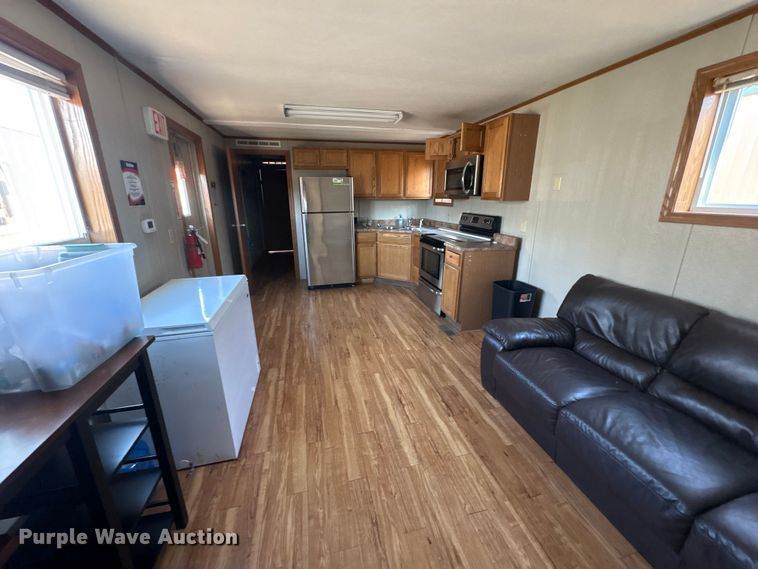 image for item FK1352 Skid mounted living quarters