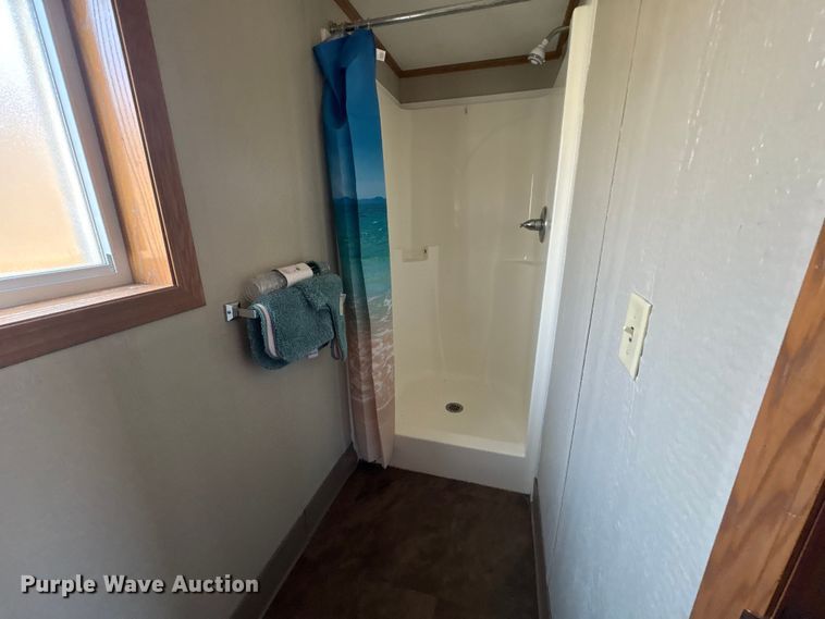 image for item FK1352 Skid mounted living quarters