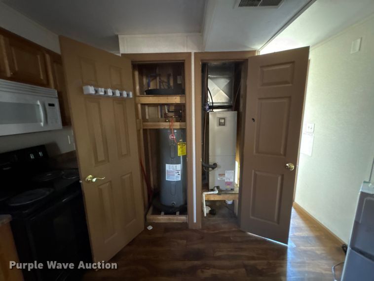 image for item FK1355 Skid mounted living quarters