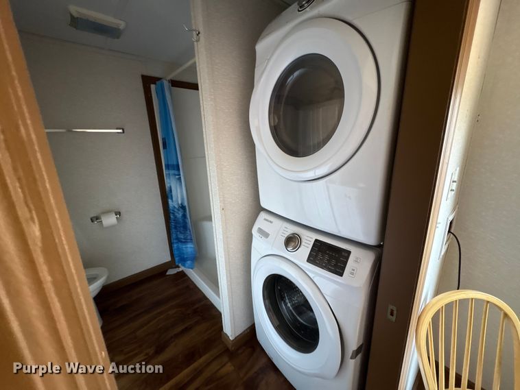 image for item FK1355 Skid mounted living quarters
