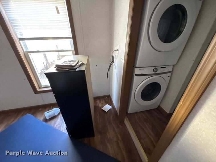 image for item FK1355 Skid mounted living quarters
