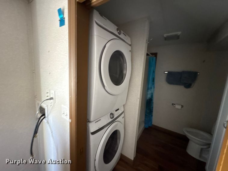 image for item FK1355 Skid mounted living quarters