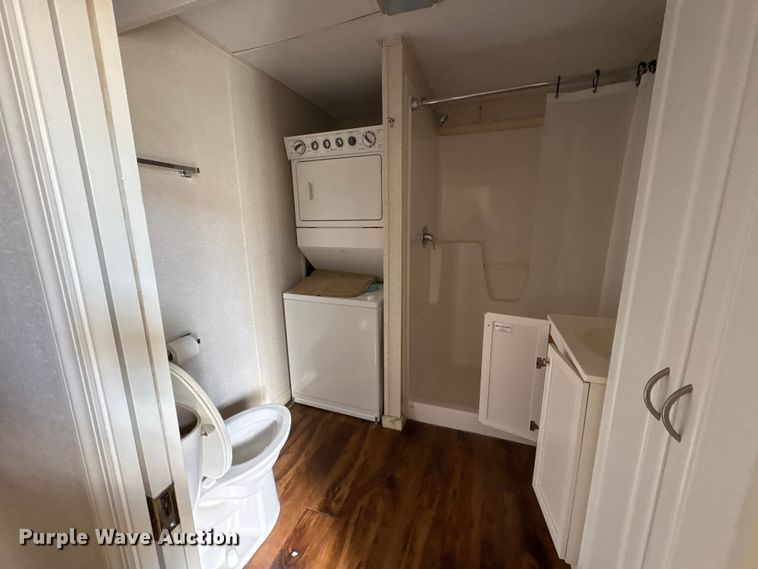 image for item FK1356 Skid mounted living quarters