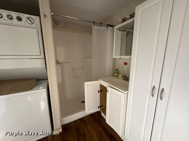 image for item FK1356 Skid mounted living quarters