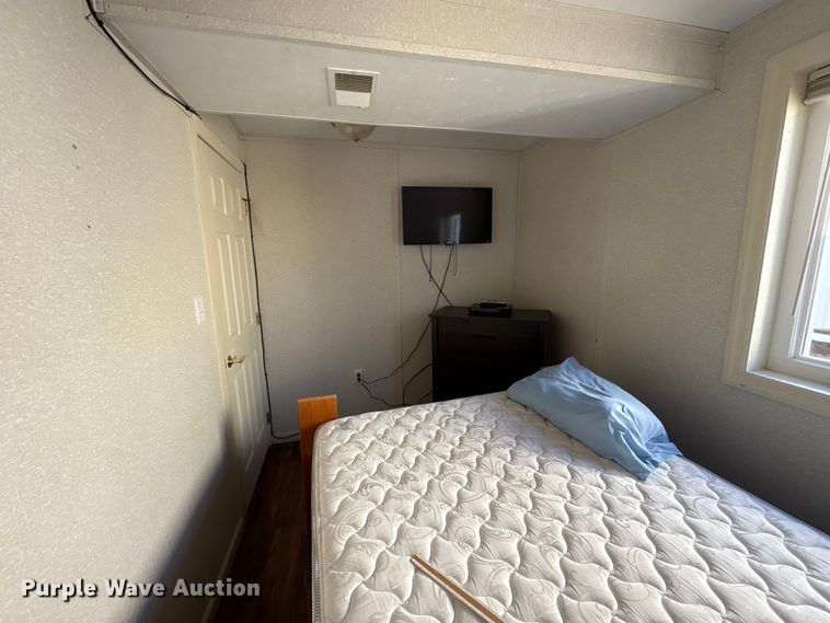 image for item FK1356 Skid mounted living quarters