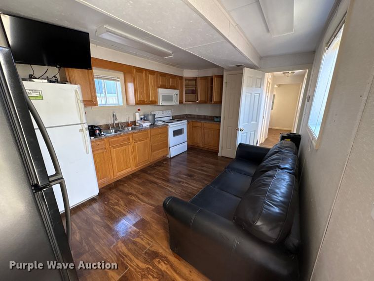 image for item FK1356 Skid mounted living quarters