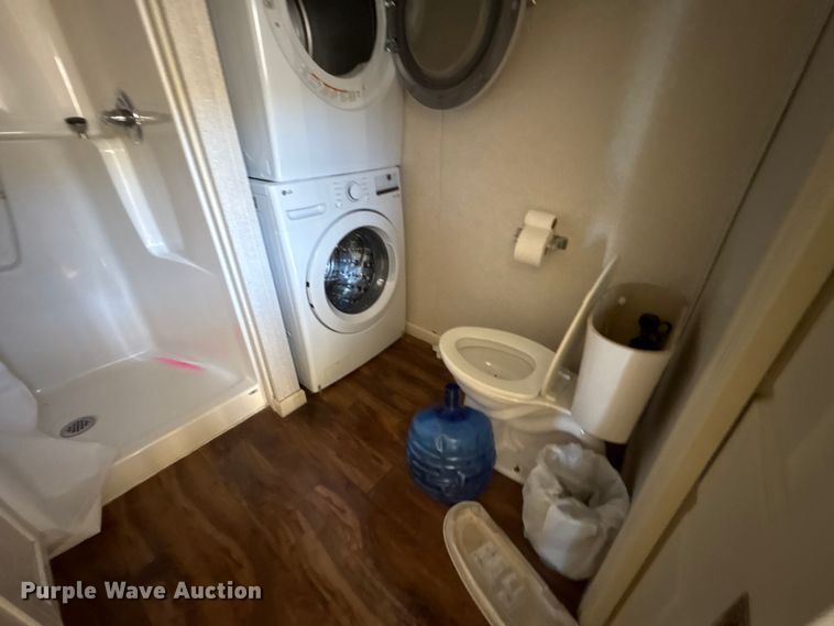 image for item FK1356 Skid mounted living quarters