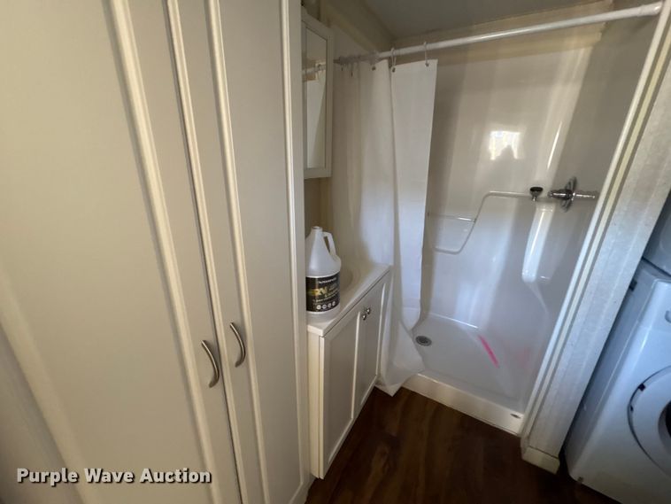 image for item FK1356 Skid mounted living quarters