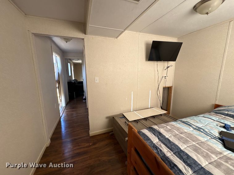 image for item FK1356 Skid mounted living quarters