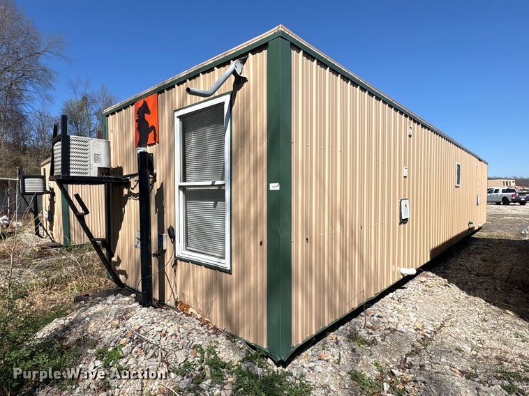 image for item FK1361 Skid mounted living quarters