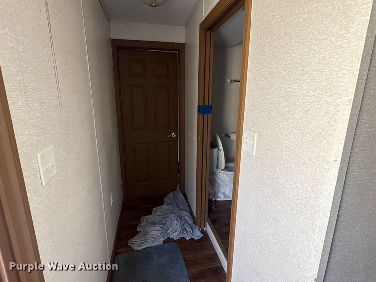 image for item FK1361 Skid mounted living quarters