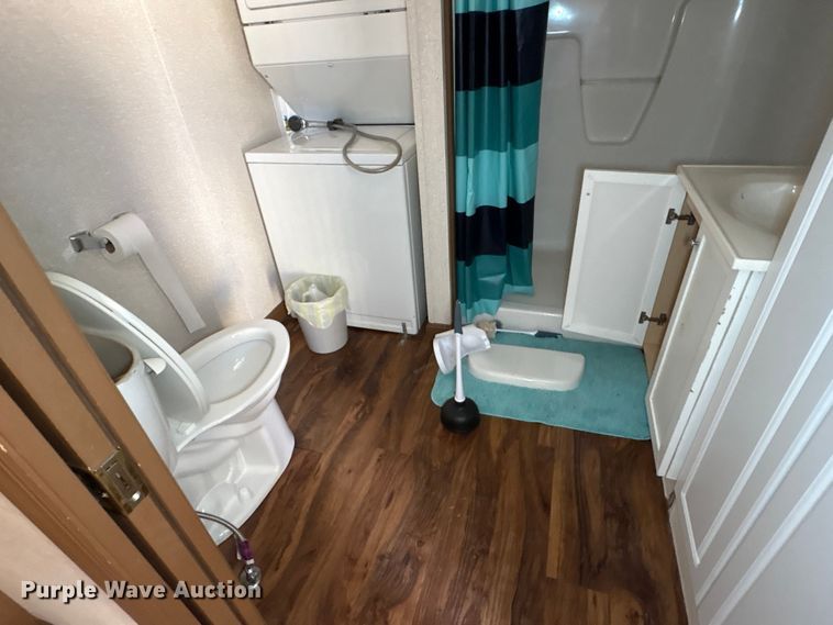 image for item FK1361 Skid mounted living quarters