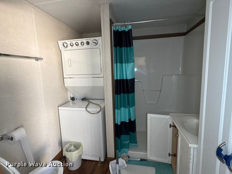 image for item FK1361 Skid mounted living quarters