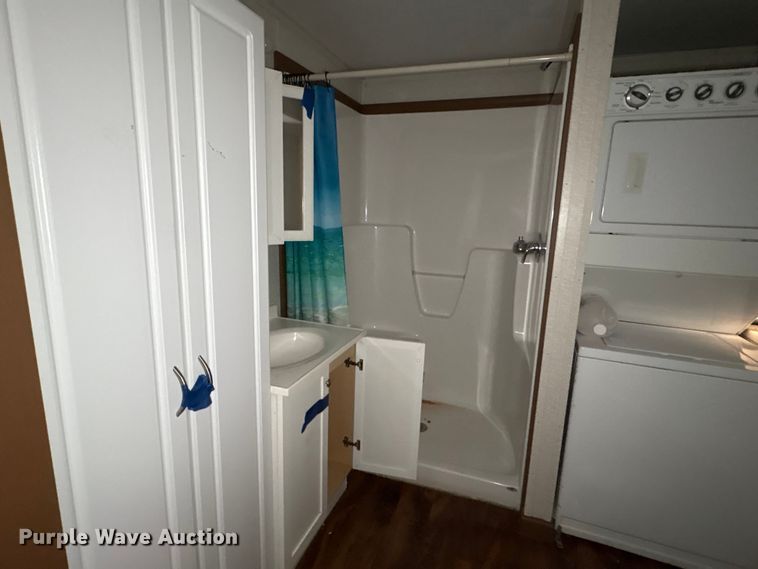 image for item FK1361 Skid mounted living quarters