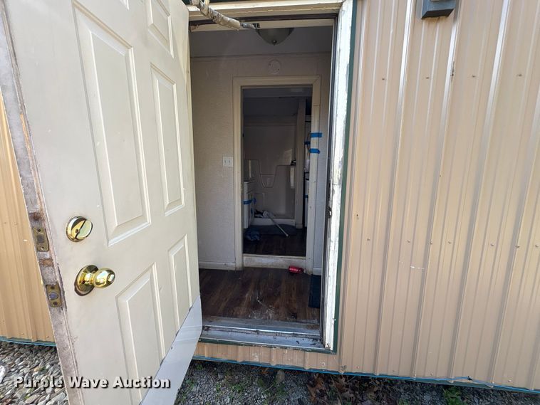 image for item FK1362 Skid mounted living quarters