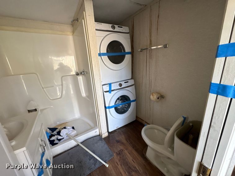 image for item FK1362 Skid mounted living quarters