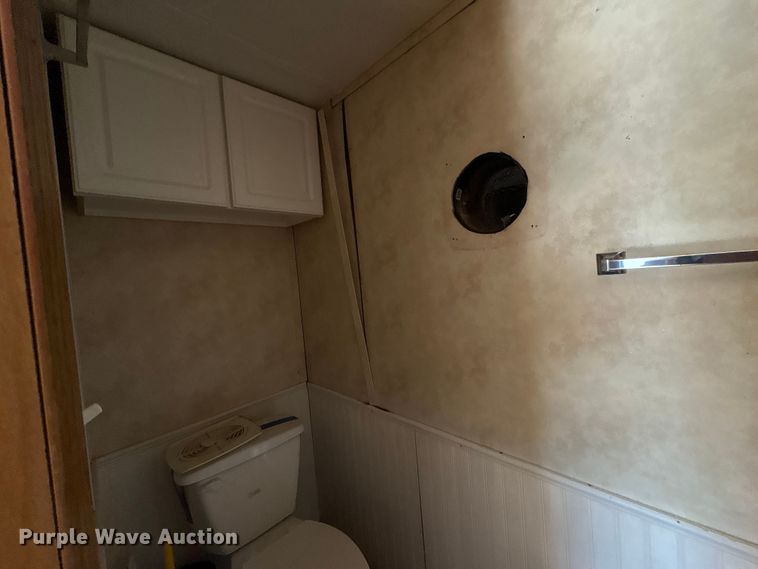 image for item FK1365 Skid mounted living quarters