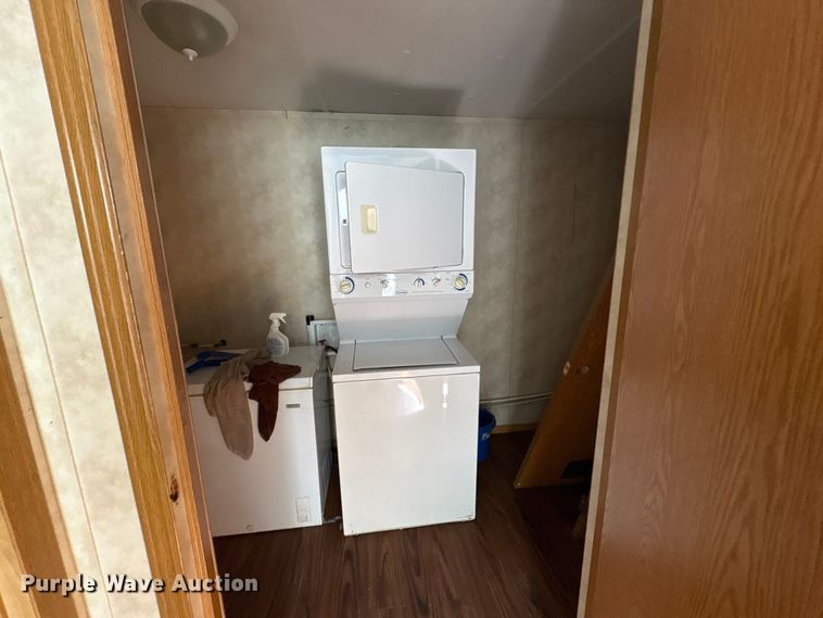 image for item FK1365 Skid mounted living quarters