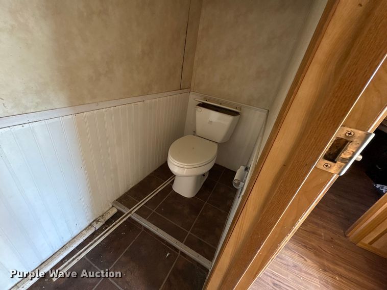 image for item FK1365 Skid mounted living quarters