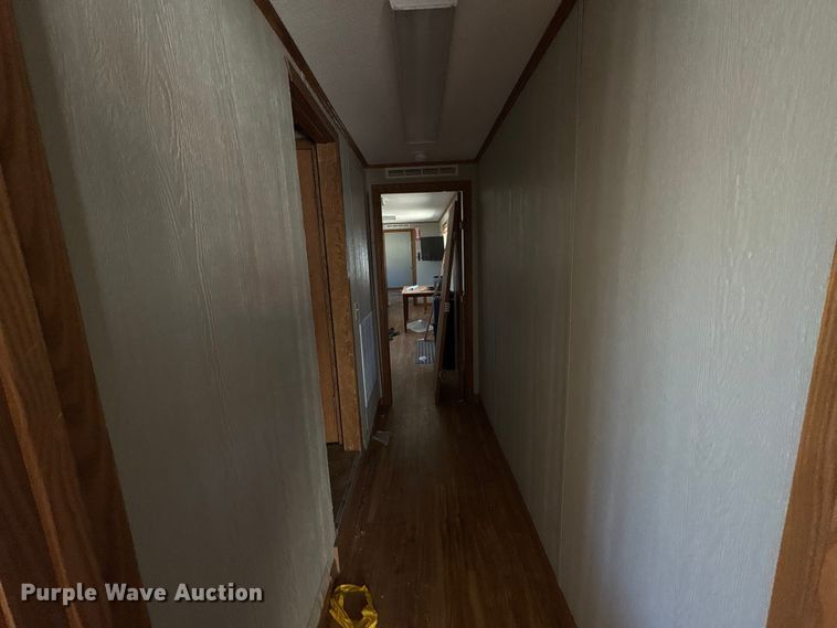 image for item FK1367 Skid mounted living quarters