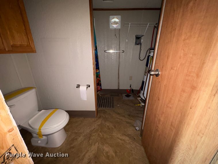 image for item FK1367 Skid mounted living quarters
