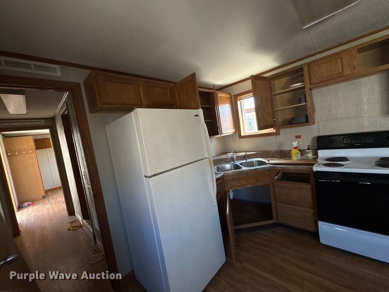 image for item FK1367 Skid mounted living quarters