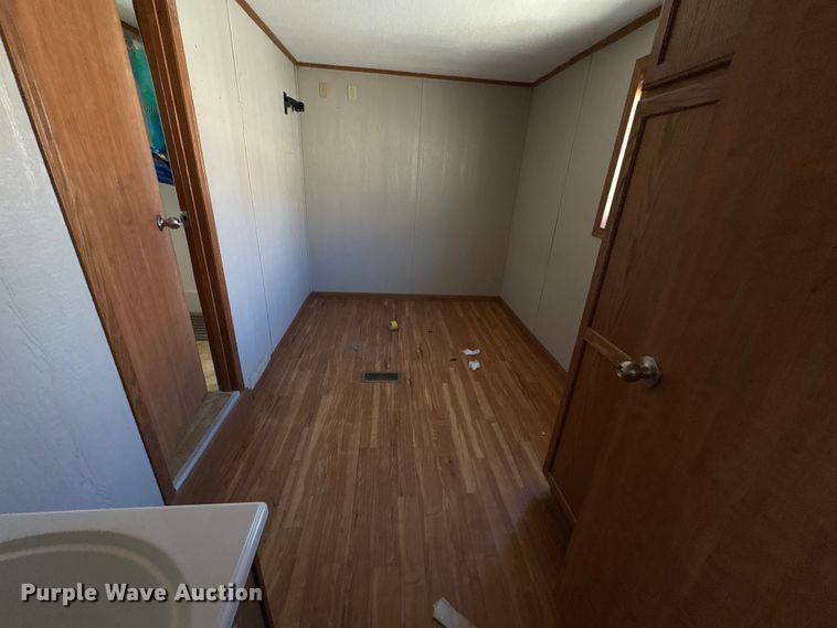 image for item FK1367 Skid mounted living quarters