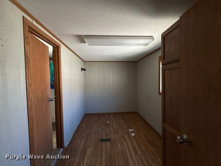 image for item FK1367 Skid mounted living quarters