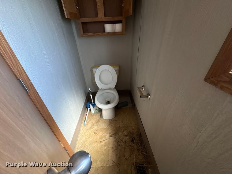 image for item FK1367 Skid mounted living quarters