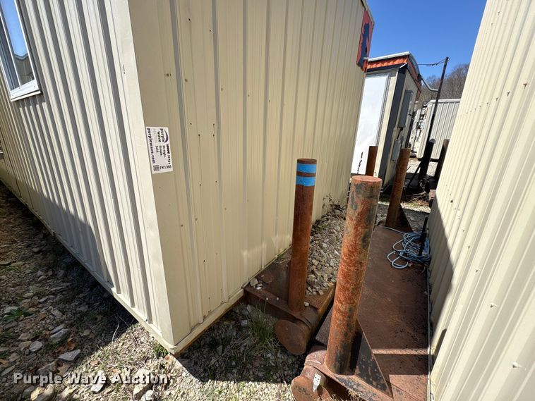 image for item FK1368 Skid mounted living quarters