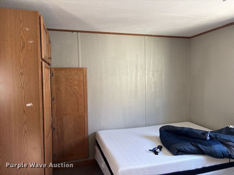 image for item FK1368 Skid mounted living quarters