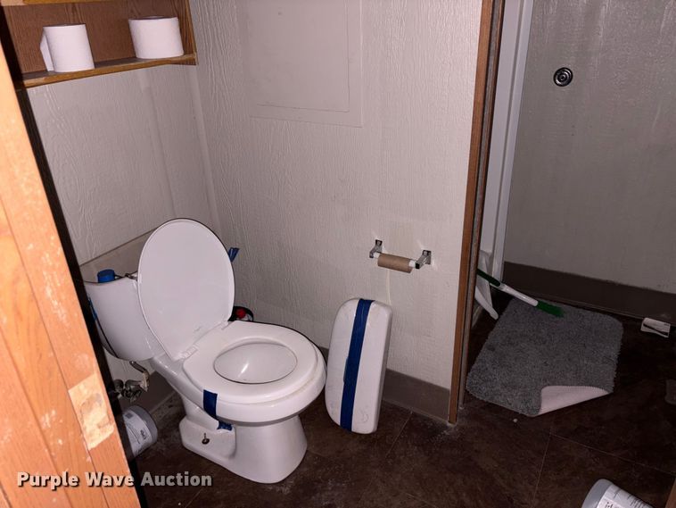 image for item FK1368 Skid mounted living quarters