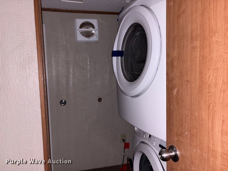 image for item FK1368 Skid mounted living quarters