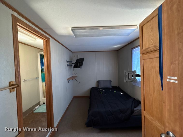 image for item FK1368 Skid mounted living quarters