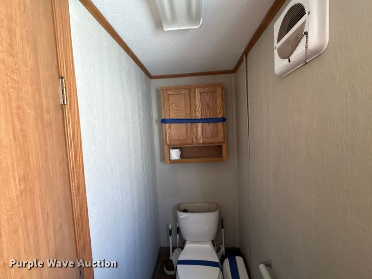 image for item FK1368 Skid mounted living quarters