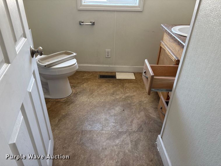 image for item FK1369 Skid mounted office