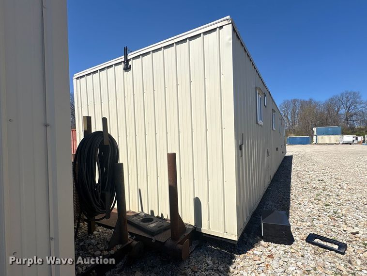 image for item FK1370 Skid mounted living quarters