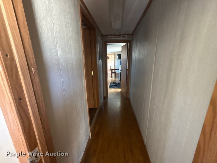 image for item FK1370 Skid mounted living quarters