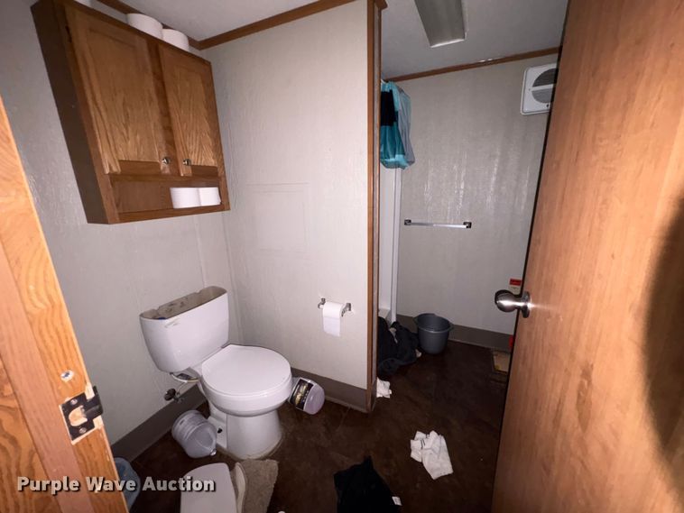 image for item FK1370 Skid mounted living quarters