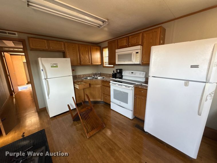 image for item FK1370 Skid mounted living quarters