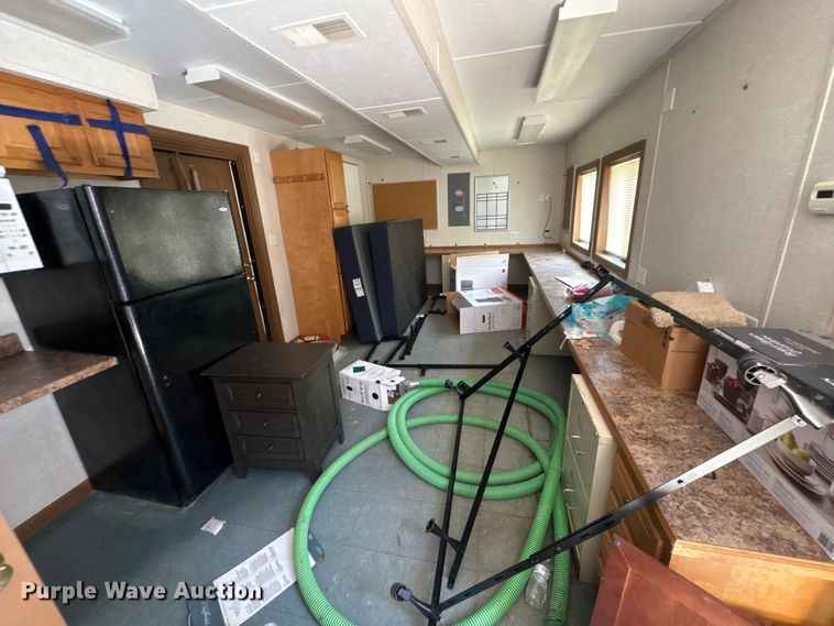 image for item FK1371 Skid mounted office