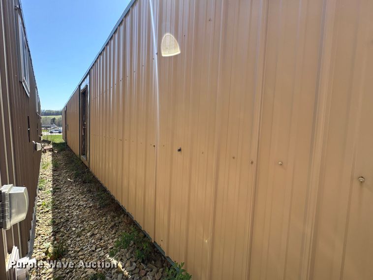 image for item FK1372 Skid mounted living quarters