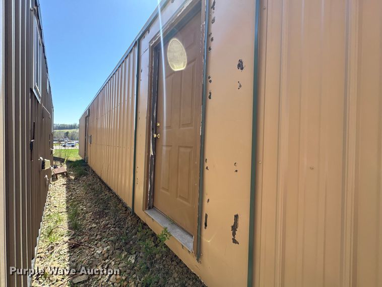 image for item FK1372 Skid mounted living quarters