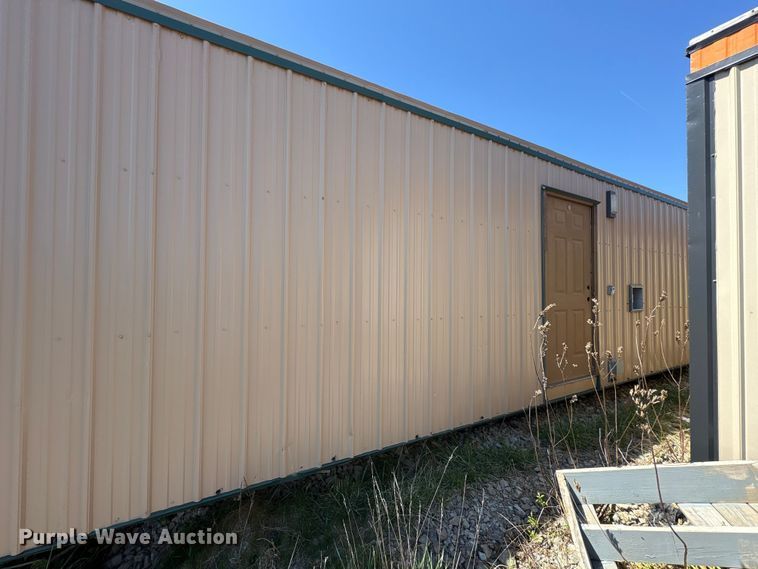 image for item FK1372 Skid mounted living quarters